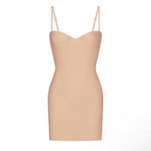 Skims NWT Body Molded Underwire Slip Dress Color Clay SZ Small, XXL